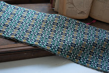 画像をギャラリービューアに読み込む, 佐藤かれん モンカベルテ織りマフラー 1