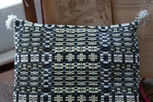 画像をギャラリービューアに読み込む, 佐藤かれん ダーラドレル織りのクッション (イエロー)