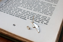画像をギャラリービューアに読み込む, 滑空鳥のピアス(シルバー)