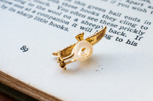 画像をギャラリービューアに読み込む, 滑空鳥のイヤークリップ(18金コーティング)