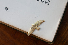 画像をギャラリービューアに読み込む, 滑空鳥のイヤークリップ(18金コーティング)