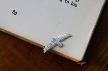 画像をギャラリービューアに読み込む, 滑空鳥のイヤークリップ(シルバー)