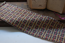 画像をギャラリービューアに読み込む, 佐藤かれん　モンカベルテ織りマフラー　４
