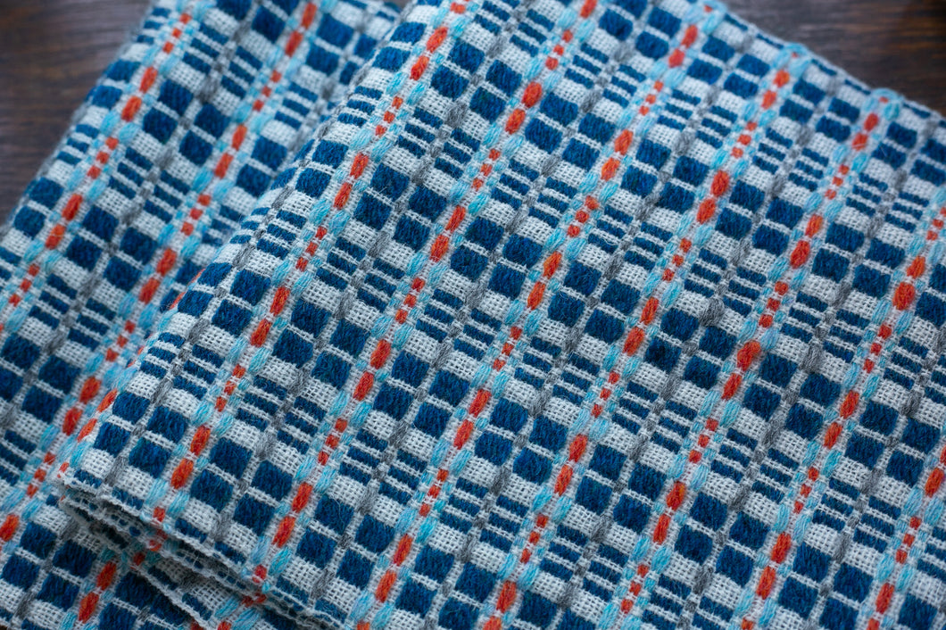 佐藤かれん　モンカベルテ織りマフラー　８