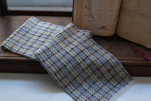 画像をギャラリービューアに読み込む, 佐藤かれん　モンカベルテ織りマフラー　１０
