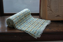 画像をギャラリービューアに読み込む, 佐藤かれん　モンカベルテ織りマフラー　１１
