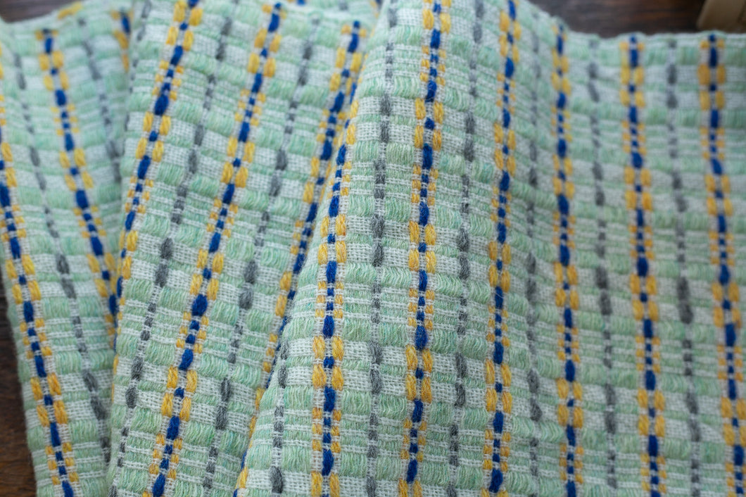 佐藤かれん　モンカベルテ織りマフラー　１１