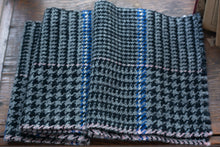 画像をギャラリービューアに読み込む, 佐藤かれん　千鳥格子のラムウールマフラー　２
