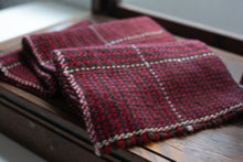 画像をギャラリービューアに読み込む, 佐藤かれん　千鳥格子のラムウールマフラー　３
