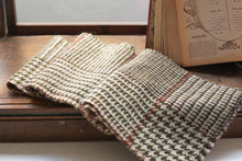 画像をギャラリービューアに読み込む, 佐藤かれん　千鳥格子のラムウールマフラー　６
