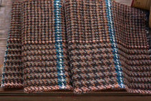 画像をギャラリービューアに読み込む, 佐藤かれん　千鳥格子のラムウールマフラー　７
