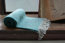 画像をギャラリービューアに読み込む, 佐藤かれん　あや織りのマフラー　４
